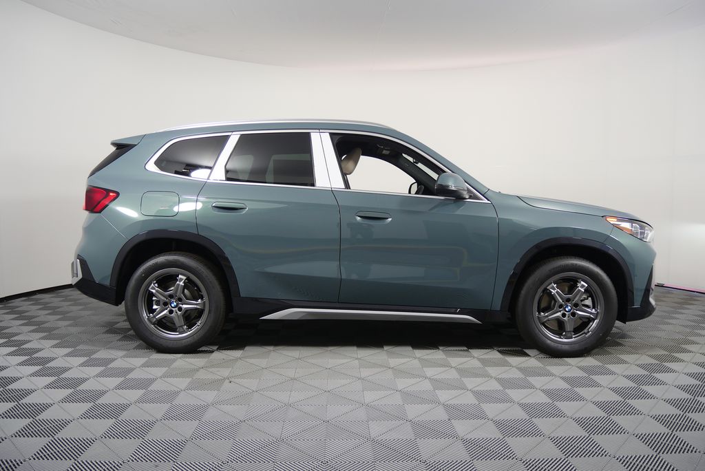 Thumbnail: 2025 BMW X1 - 2