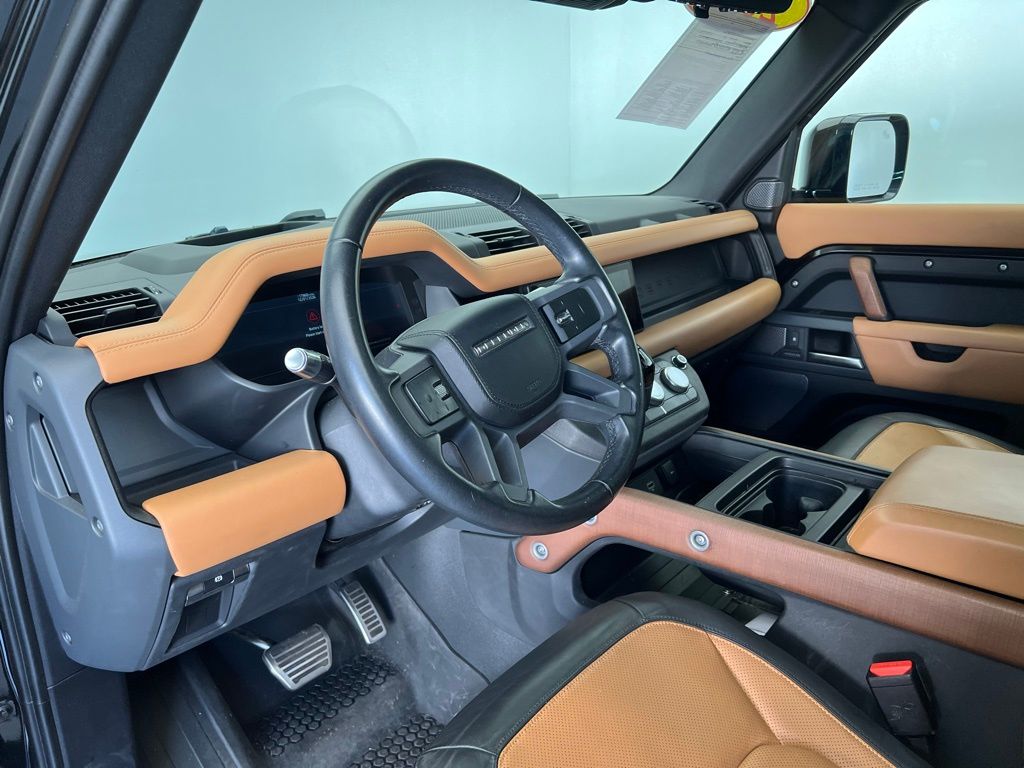 Thumbnail: 2021 Land Rover Defender - 4