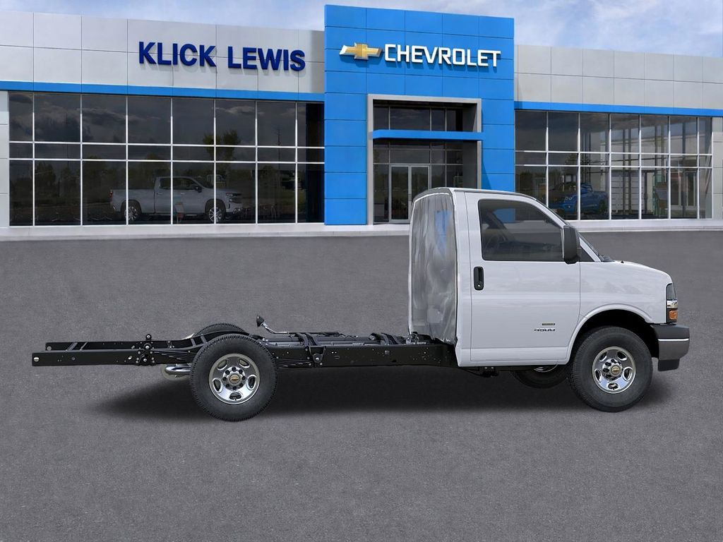 2026 Chevrolet Express 3500 Work Van White at Klick Lewis Buick Chevrolet