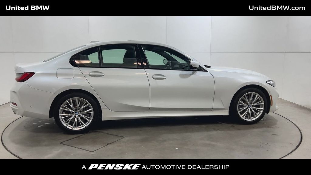 Thumbnail: 2023 BMW 3 Series - 9