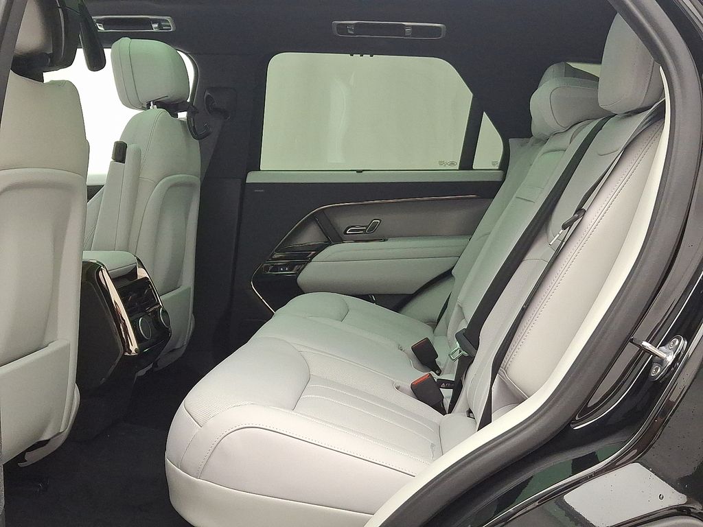 Thumbnail: 2026 Land Rover Range Rover Sport - 6