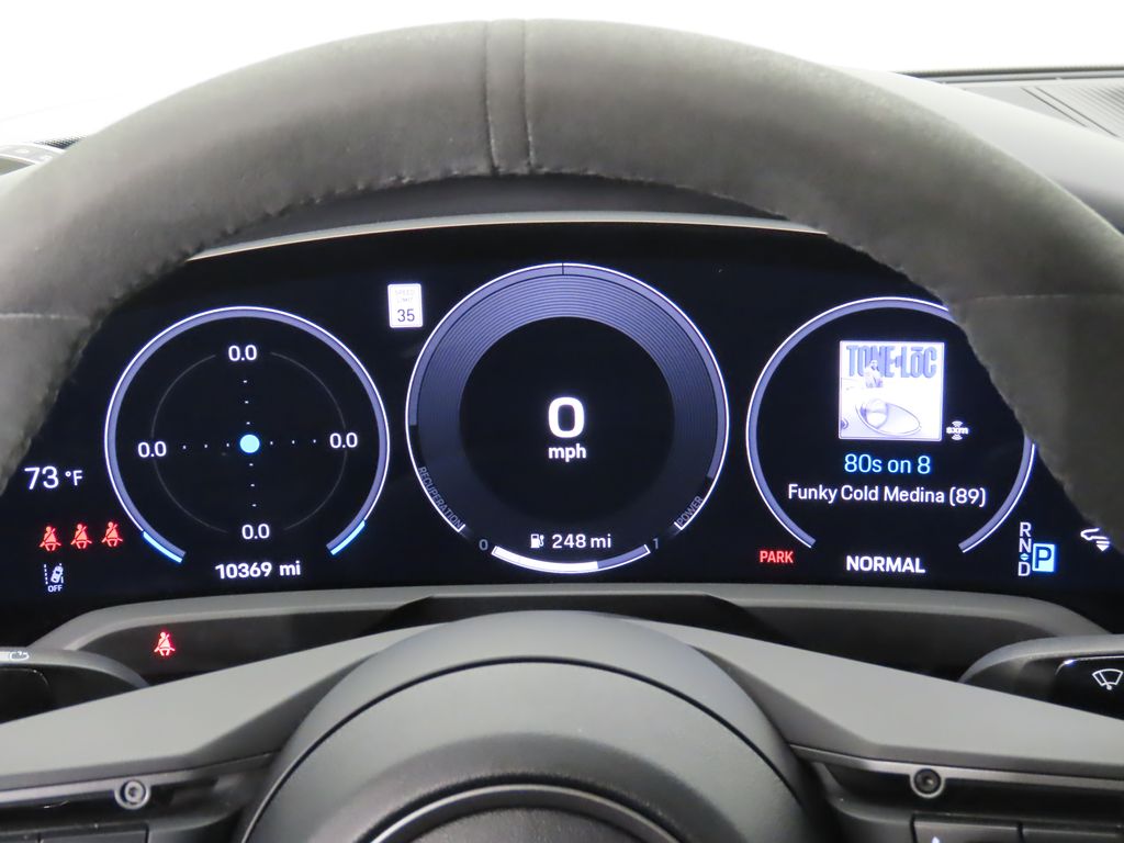 Thumbnail: 2025 Porsche Taycan - 17