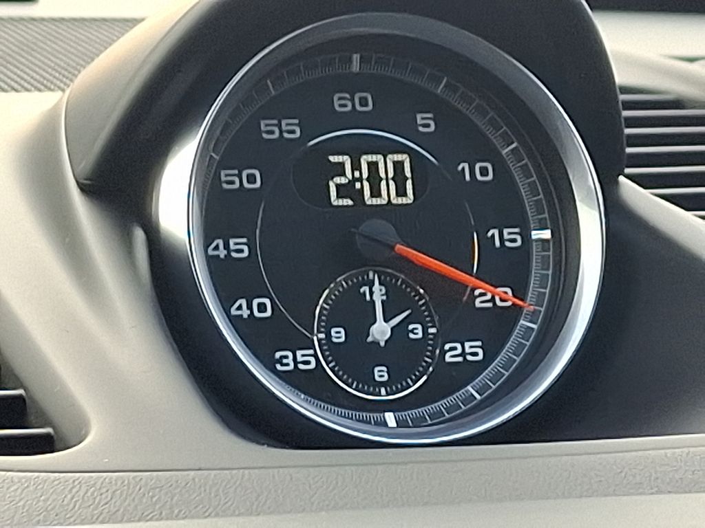 Thumbnail: 2017 Porsche 911 - 25