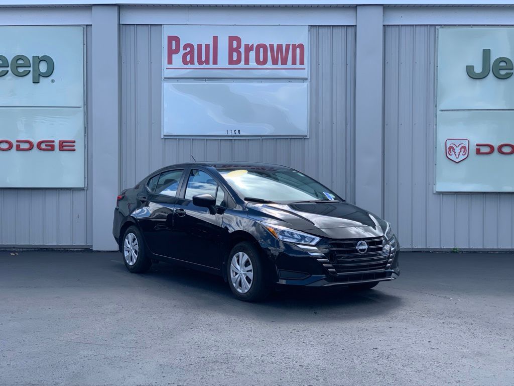 Super Black Metallic 2025 Nissan Versa Sedan Front-Wheel Drive Continuously Variable Transmission