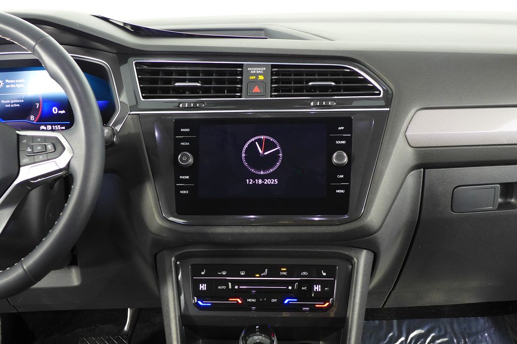 Thumbnail: 2022 Volkswagen Tiguan - 25