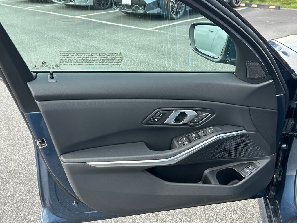 Thumbnail: 2026 BMW 3 Series - 11