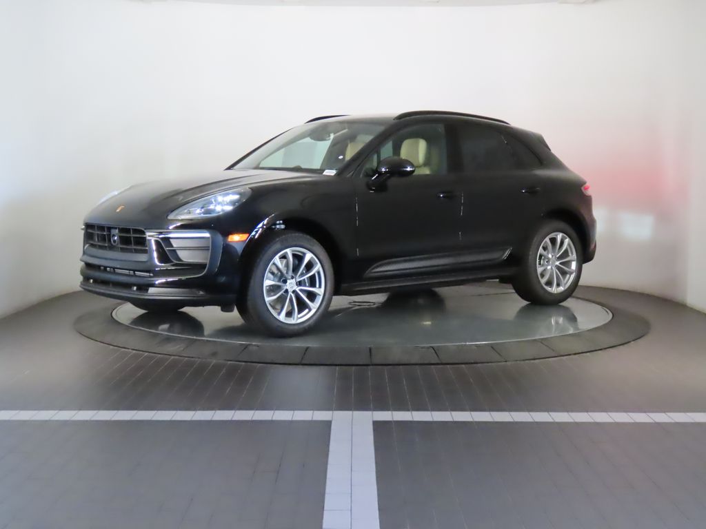 Thumbnail: 2026 Porsche Macan - 1