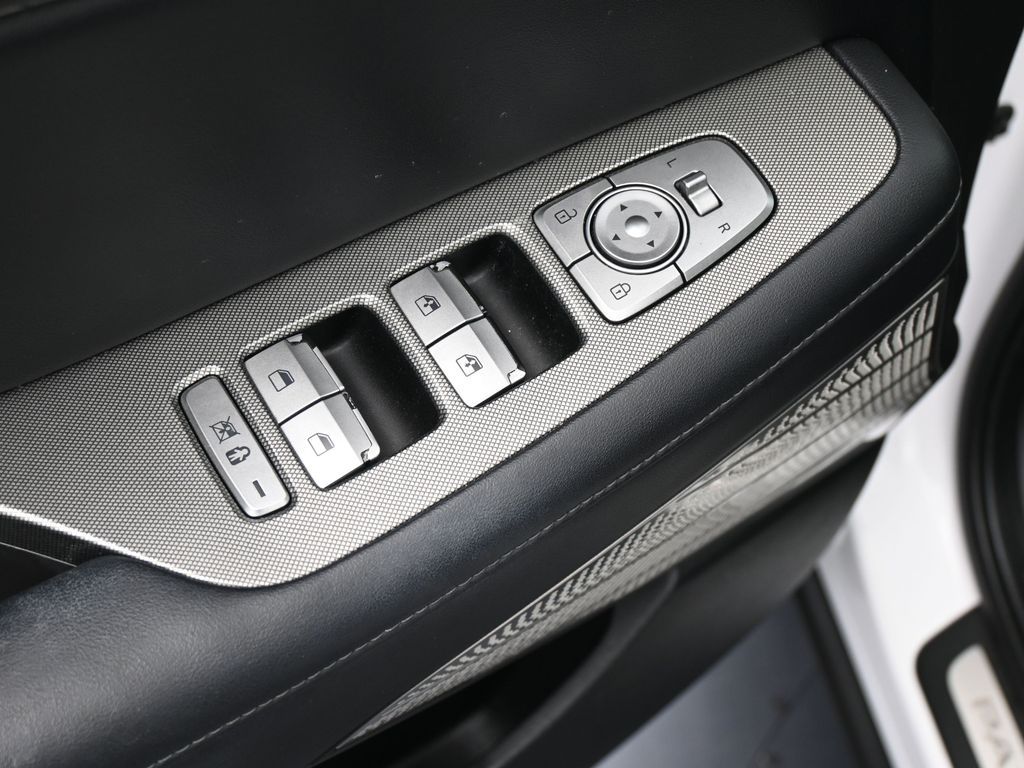 Used 2021 Hyper White Hyundai Limited image 18