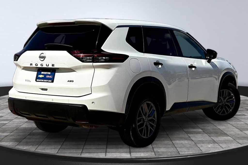 2024 Nissan Rogue S - 5