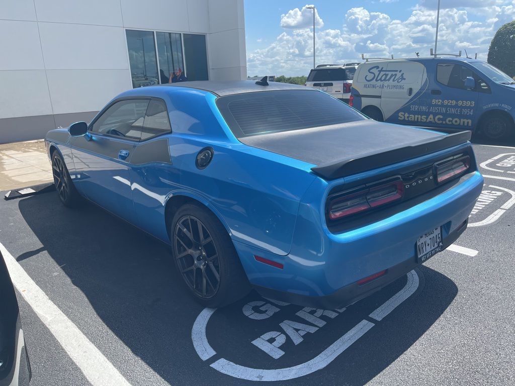 Thumbnail: 2018 Dodge Challenger - 3