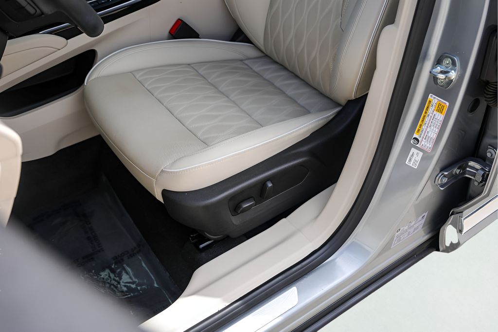 Used Car 2023 Buick Envision  Avenir For Sale Under $35,000 In Austin, Texas