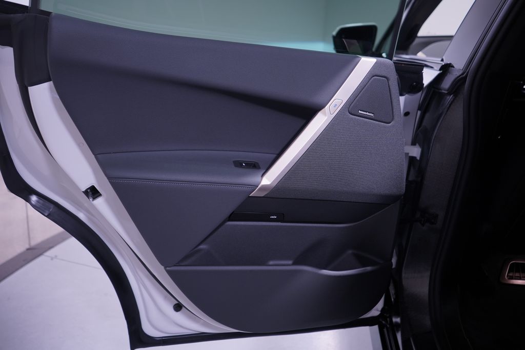 Thumbnail: 2026 BMW iX - 14