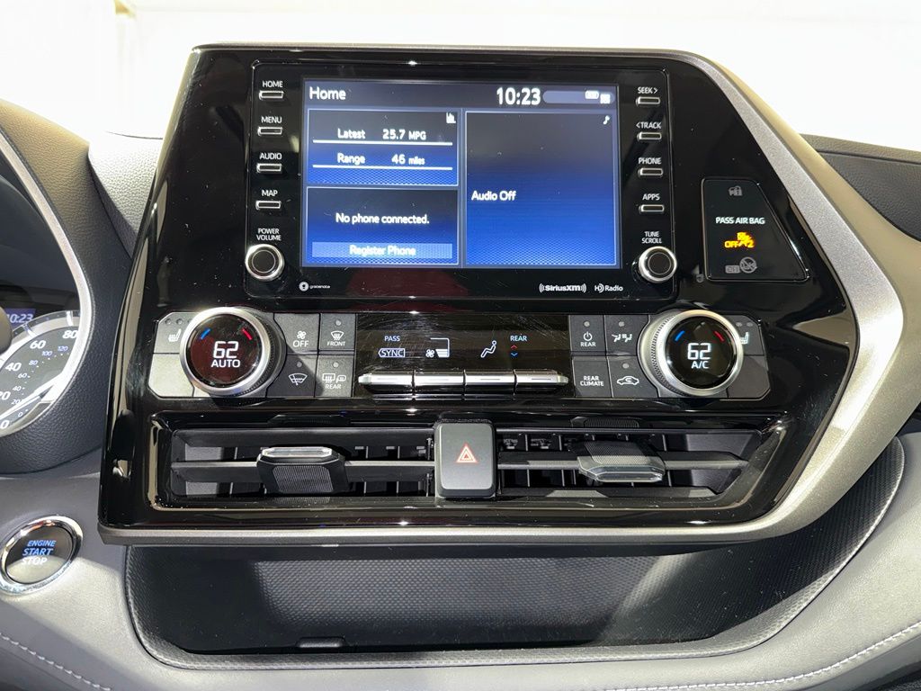 Thumbnail: 2022 Toyota Highlander - 29