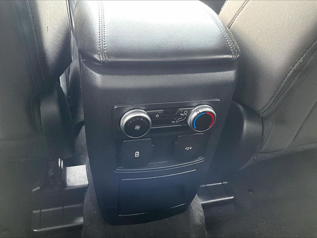 2022 Ford Explorer — photo 29