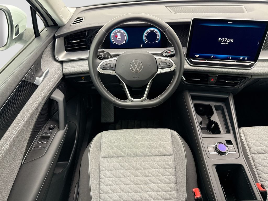 Thumbnail: 2025 Volkswagen Tiguan - 10
