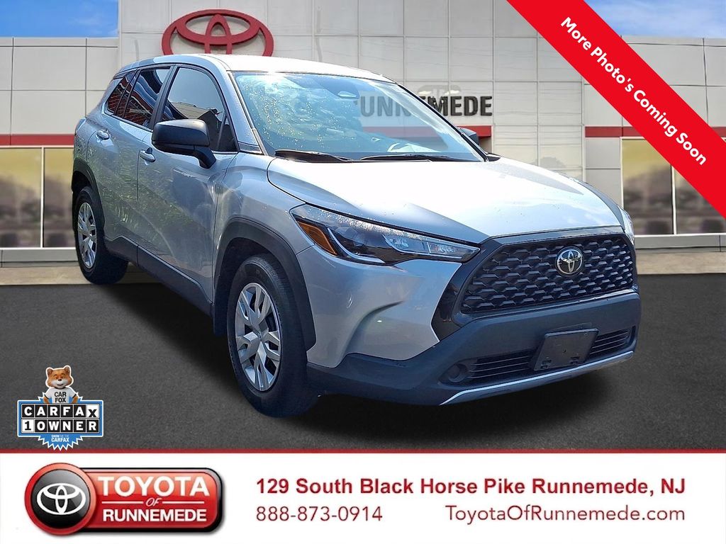 Silver 2023 Toyota Corolla Cross SUV / Crossover Front-Wheel Drive Continuously Variable Transmission