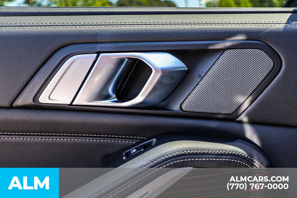 Used 2020 Black BMW M50i image 59