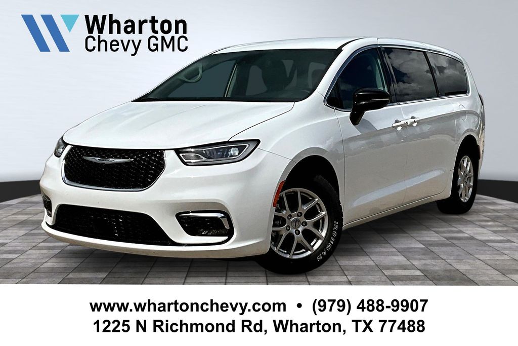 2024 Chrysler Pacifica Touring L - 0