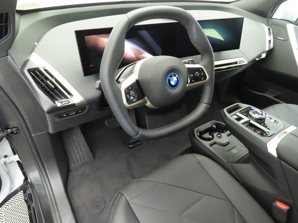 2025 BMW iX xDrive50 9