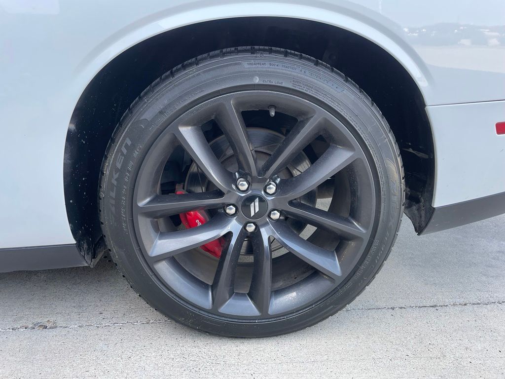 Used 2019 White Dodge R/T image 17