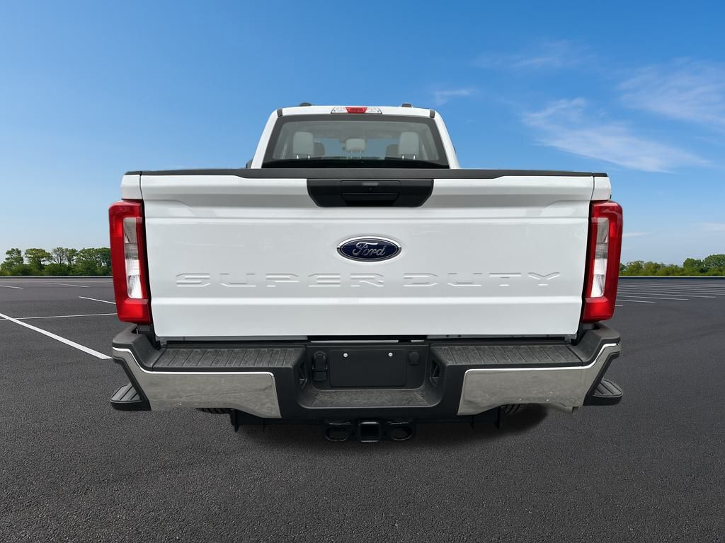 New 2025 Ford Super Duty F-250 Crew Cab 8' Box XL