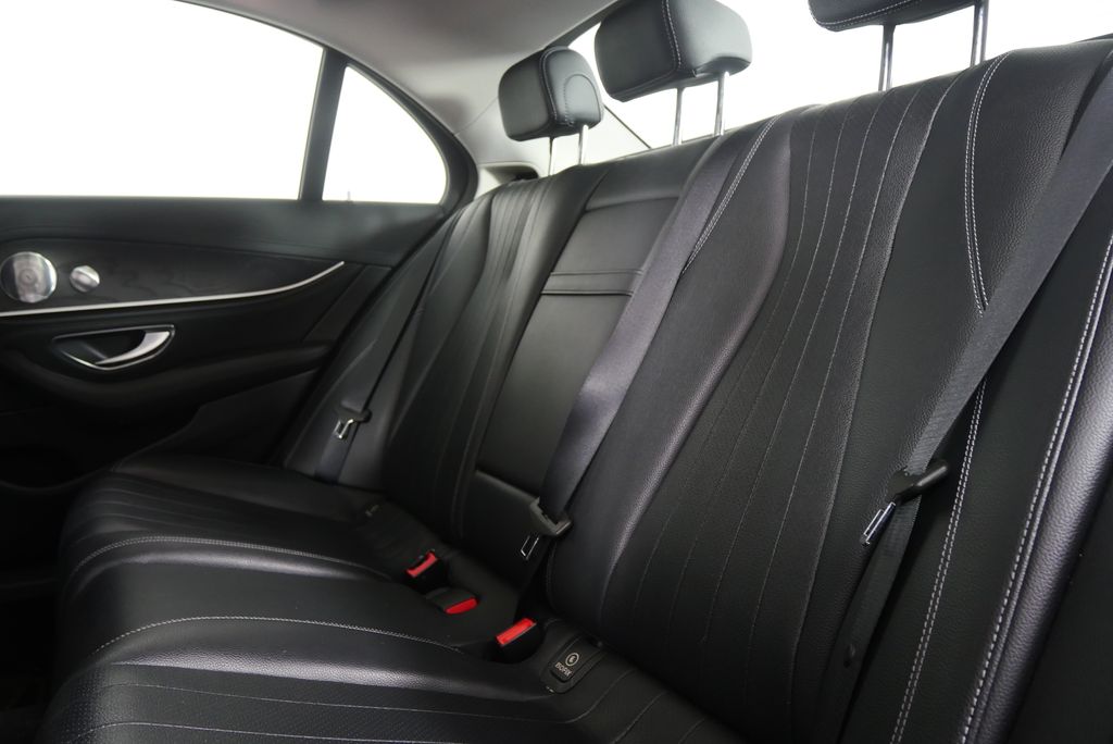 Thumbnail: 2018 Mercedes-Benz E-Class - 14