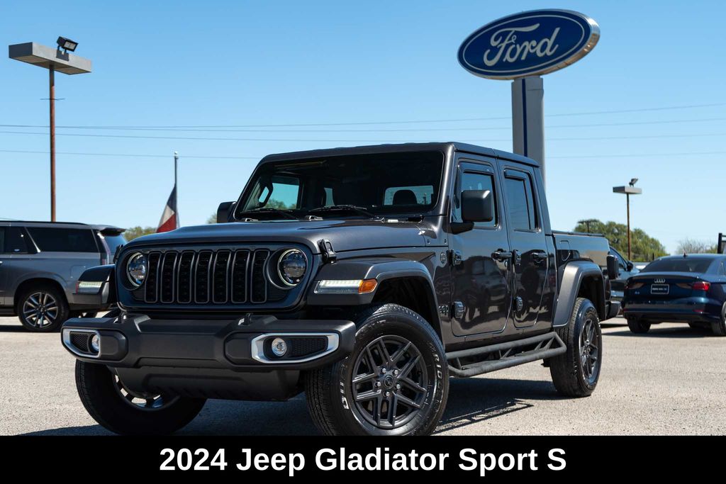 Gray (Granite Crystal Metallic Clearcoat) 2024 Jeep Gladiator Sport S Crew Cab 4WD Pickup Truck Four-Wheel Drive 8-Speed Automatic