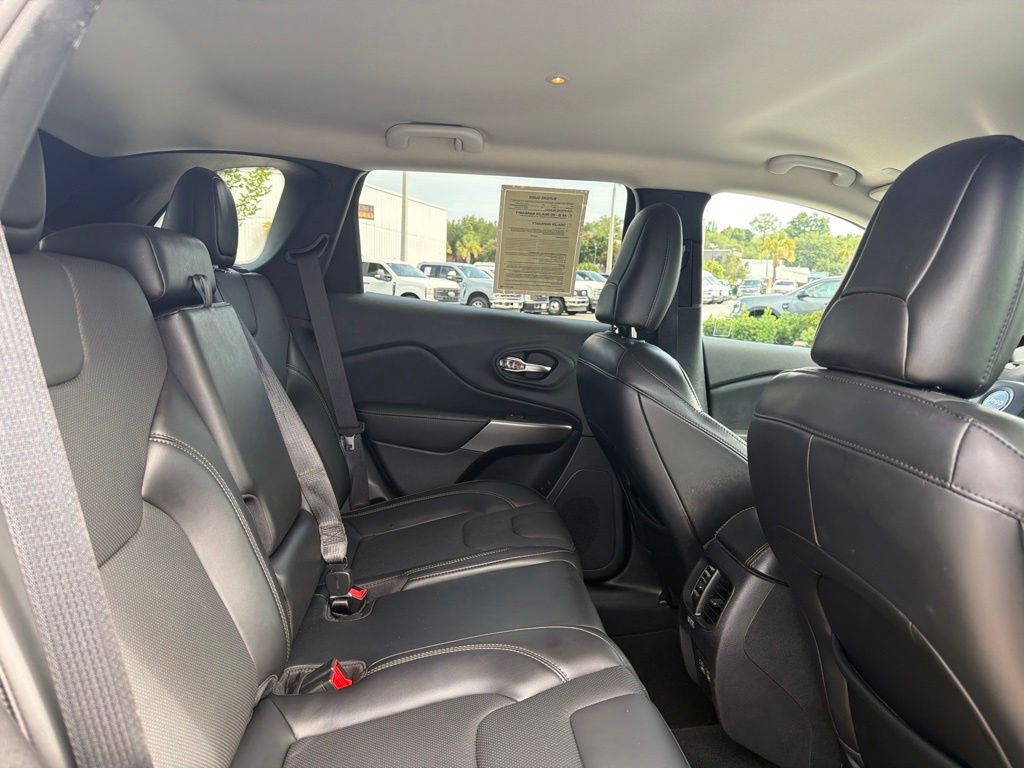 2021 Jeep Cherokee Latitude Lux FWD