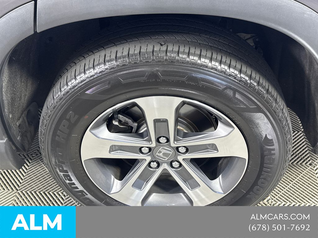 Used 2025 Gray Honda EX-L image 21