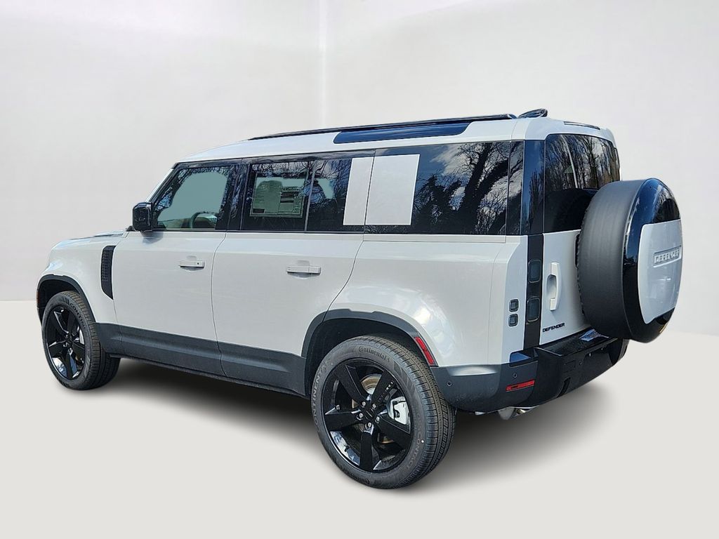 Thumbnail: 2026 Land Rover Defender - 4