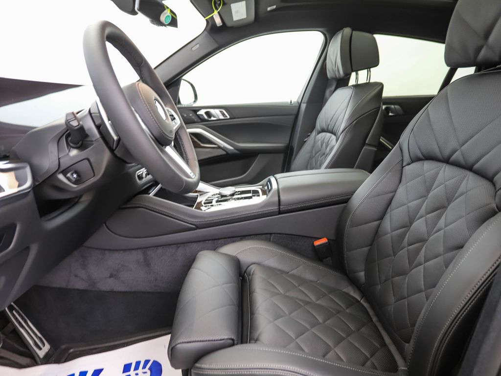 Thumbnail: 2026 BMW X6 - 12