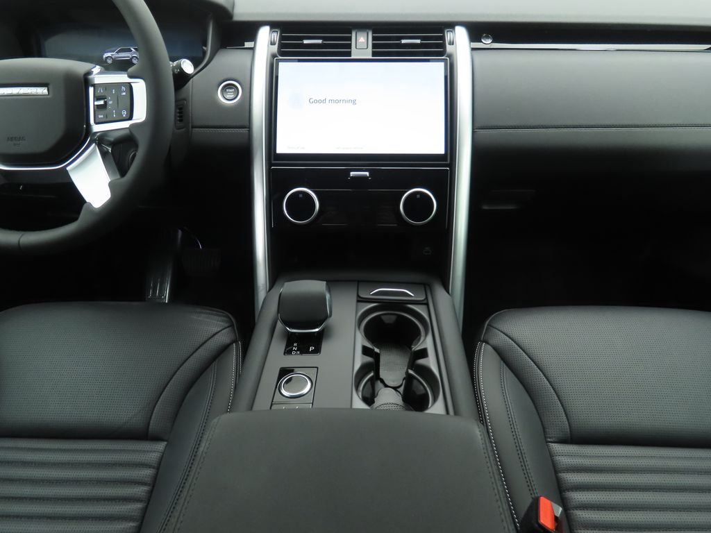 Thumbnail: 2025 Land Rover Discovery - 13