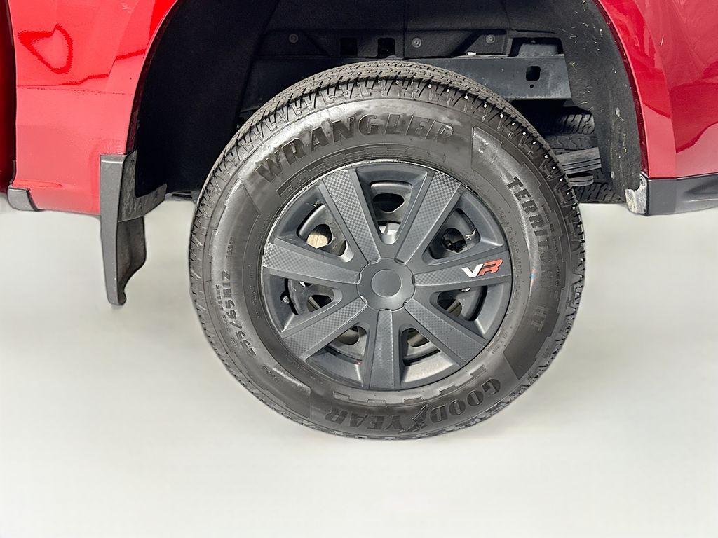 Thumbnail: 2025 Chevrolet Colorado - 31