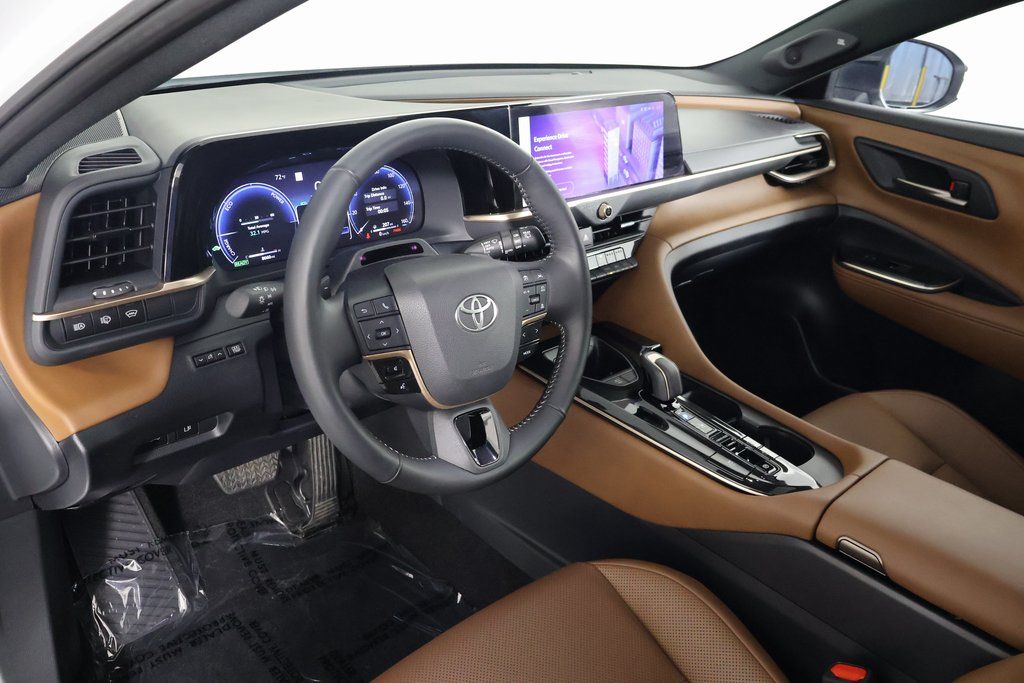 Thumbnail: 2025 Toyota Crown Signia - 7