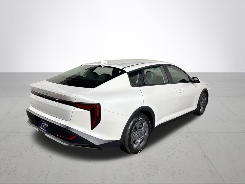 2026 Kia K4 LX