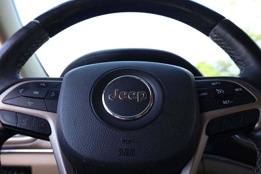 used 2014 Jeep Grand Cherokee car, priced at $9,622