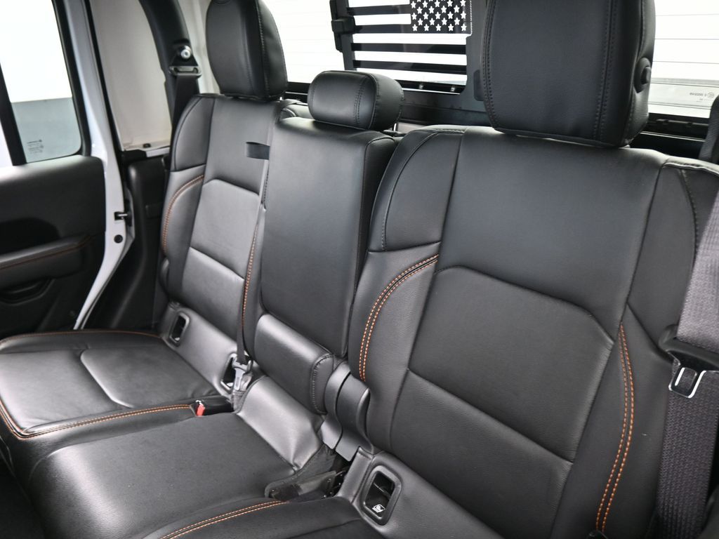 Used 2022 Bright White Clearcoat Jeep Mojave image 37