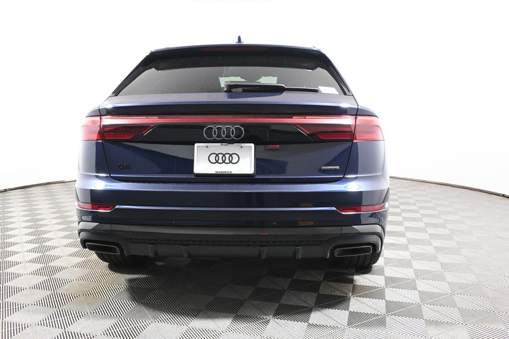 Thumbnail: 2026 Audi Q8 - 6