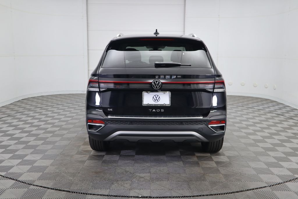 2025 Volkswagen Taos SE 7