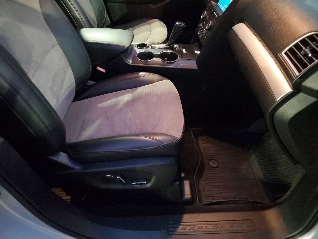 Used Car 2017 Ford Explorer  Xlt For Sale Under $20,000 In Austin, Texas