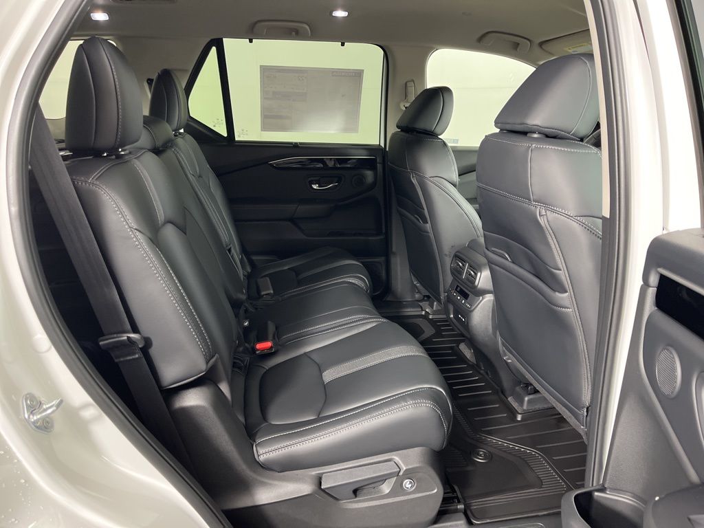 Thumbnail: 2025 Honda Pilot - 12