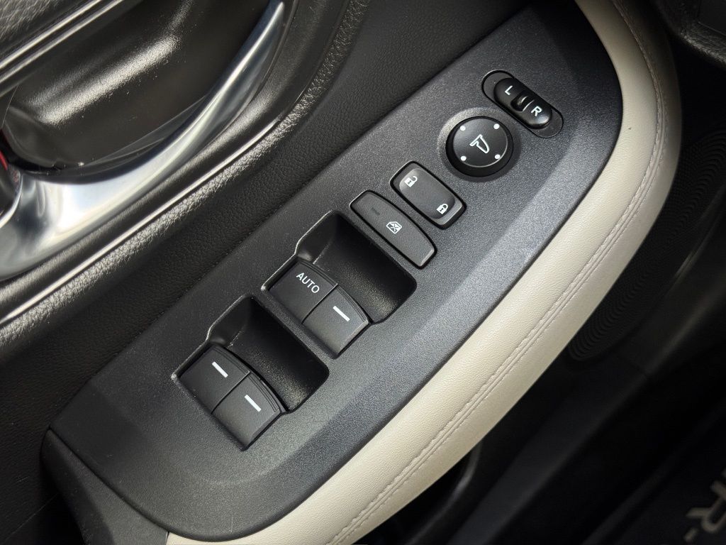 2023 Honda HR-V LX Gray at Community Honda
