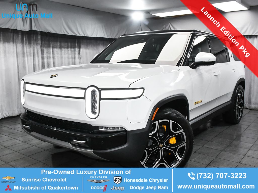 Glacier White 2022 Rivian R1S Launch Edition AWD SUV / Crossover All-Wheel Drive 1-Speed Automatic