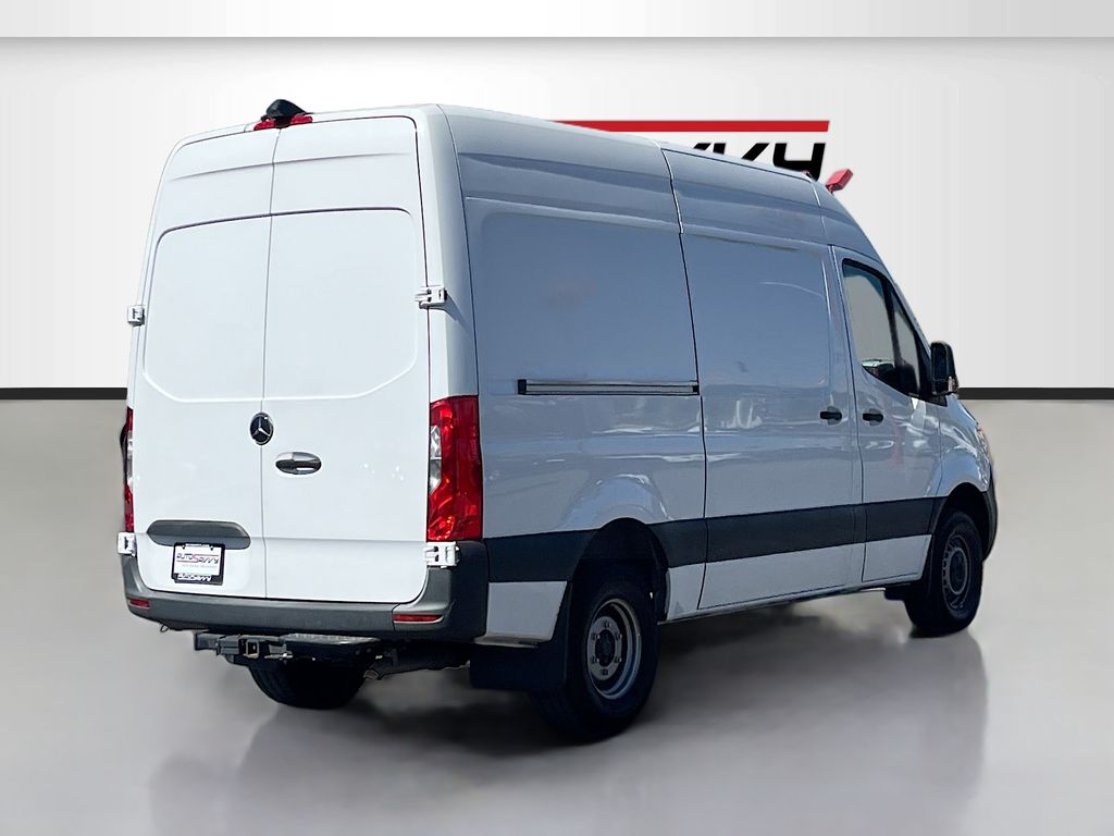 Used 2024 White Mercedes-Benz Cargo 144 WB image 7