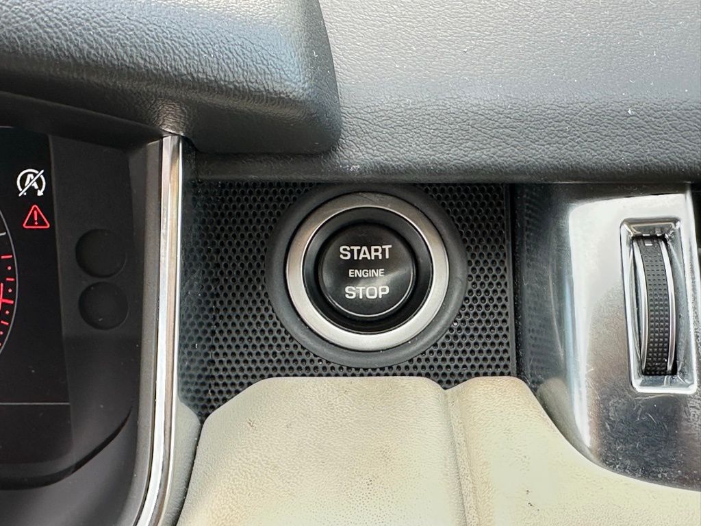 Thumbnail: 2022 Land Rover Range Rover Sport - 30