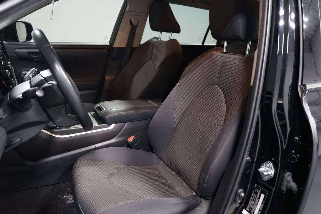 Thumbnail: 2022 Toyota Highlander - 6