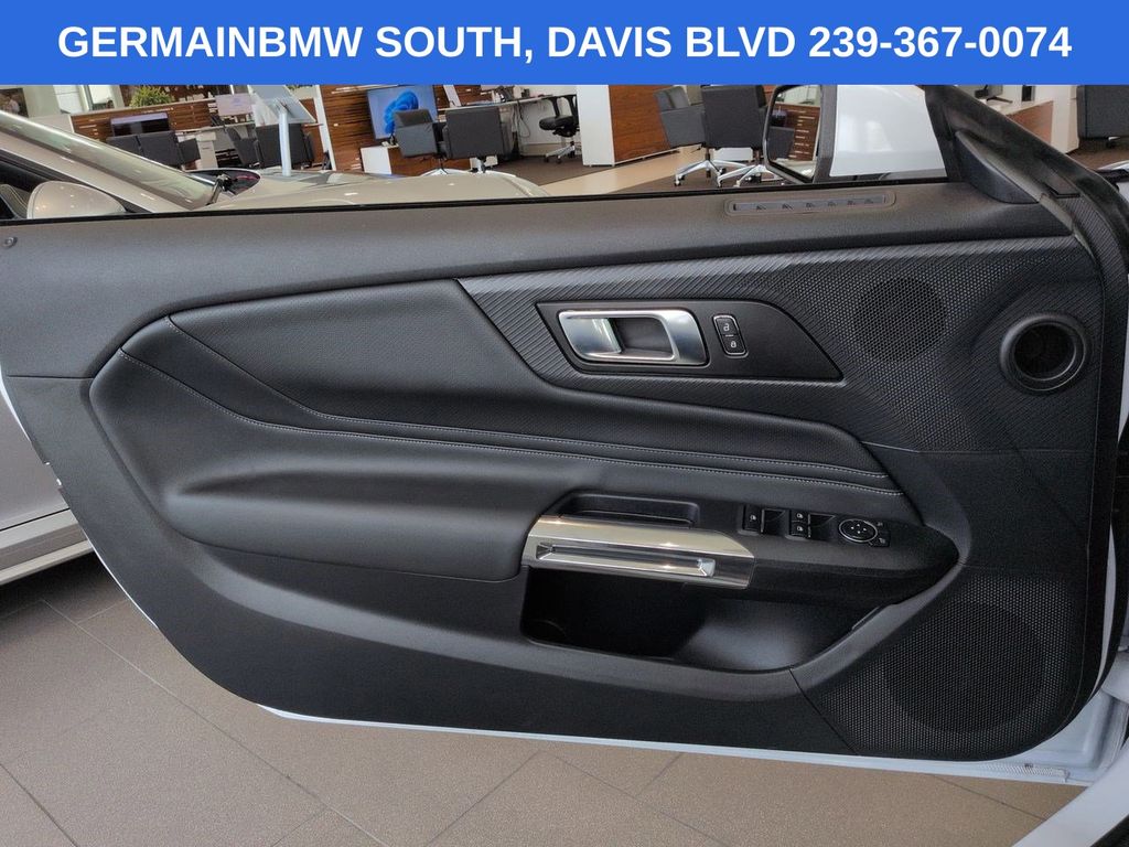 Used 2025 White Ford GT Premium image 27