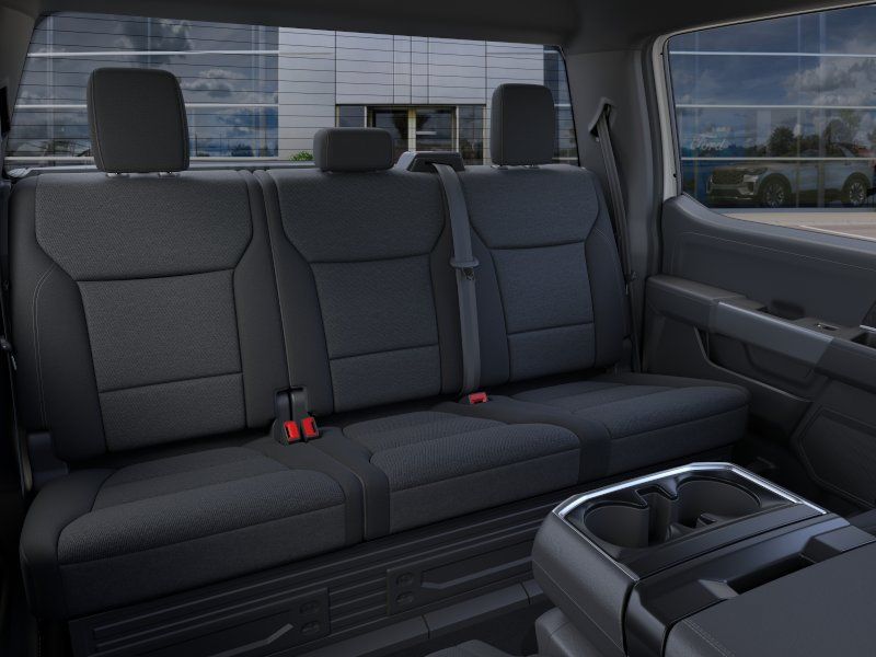 New 2026 Oxford White Ford XLT image 11
