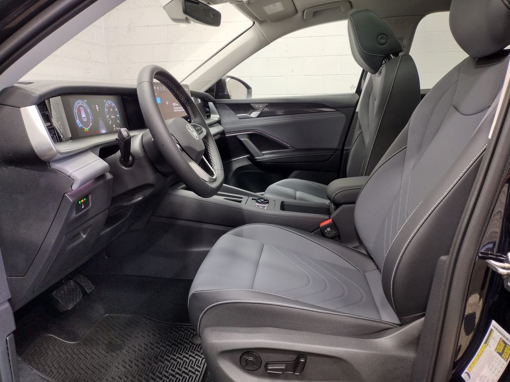 2025 Volkswagen Tiguan 2.0T SE