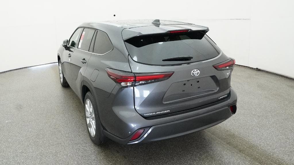 Thumbnail: 2025 Toyota Highlander - 6